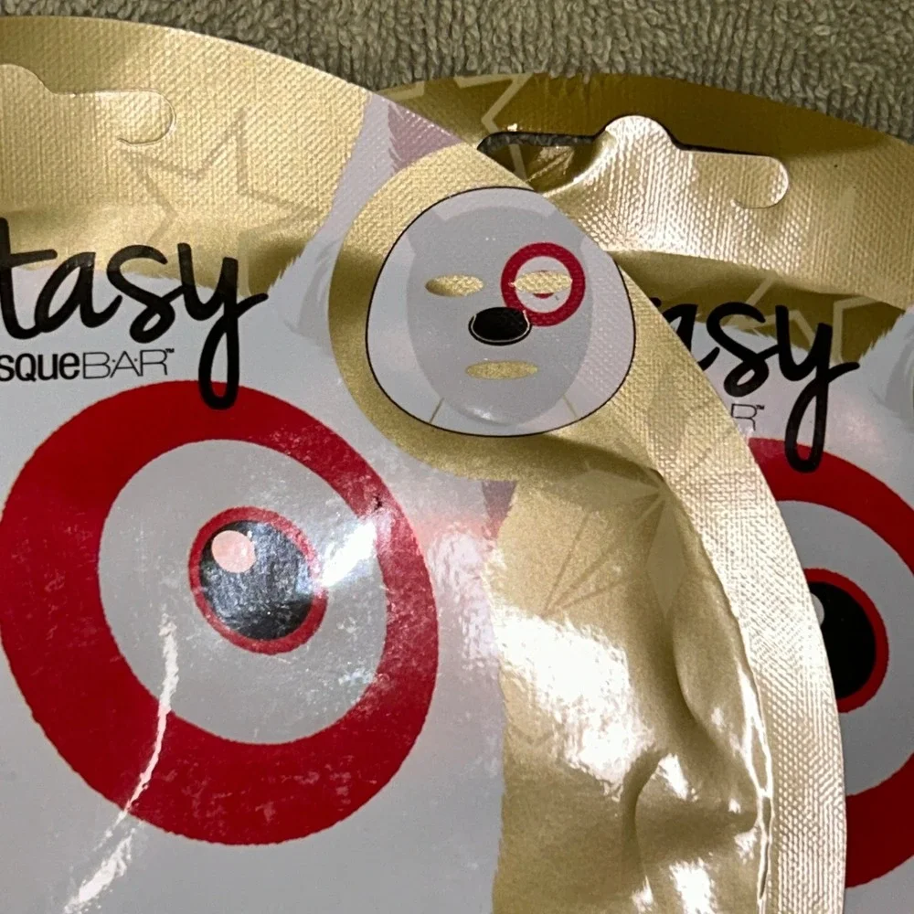 Masque Bar‎ Fantasy Bullseye Nourishing Sheet Mask Set of 2 Target Mascot Dog